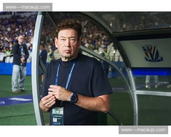 申花米内罗复出再伤，大腿拉伤令斯卢茨基战术部署受挫